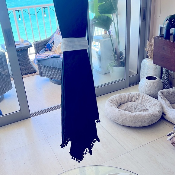 Stunning black versatile summer dress with pompom detail at bottom - Picture 3 of 3